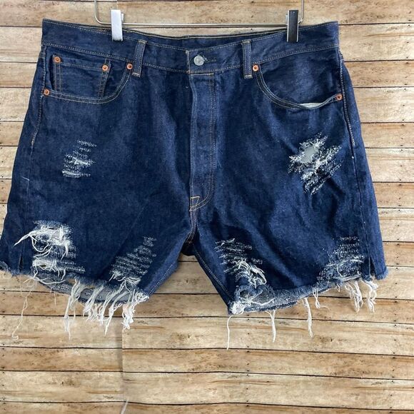 501 Levi’s Distressed Jean Shorts sz 40x30 - Picture 1 of 4